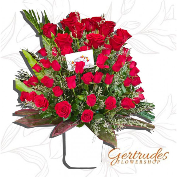 VASE-ROSES