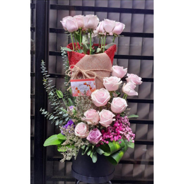 VASE FLOWERS 4 VASE FLOWERS 4...