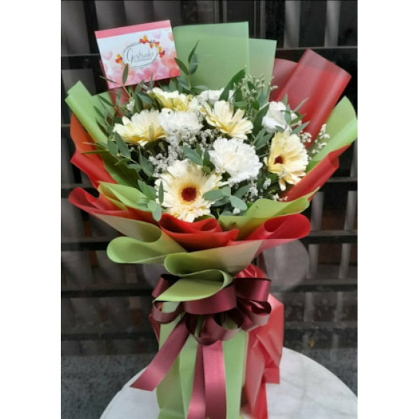 BOUQUET-SPRAY44